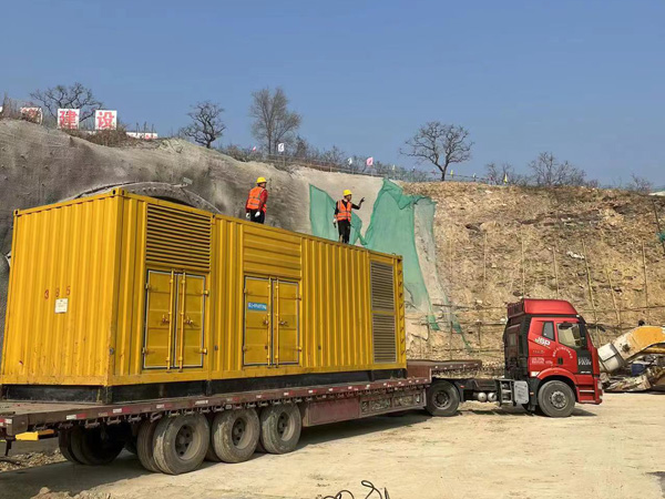 靖安发电机租赁如何根据测试结果判断机油泵的工作状态是否正常？