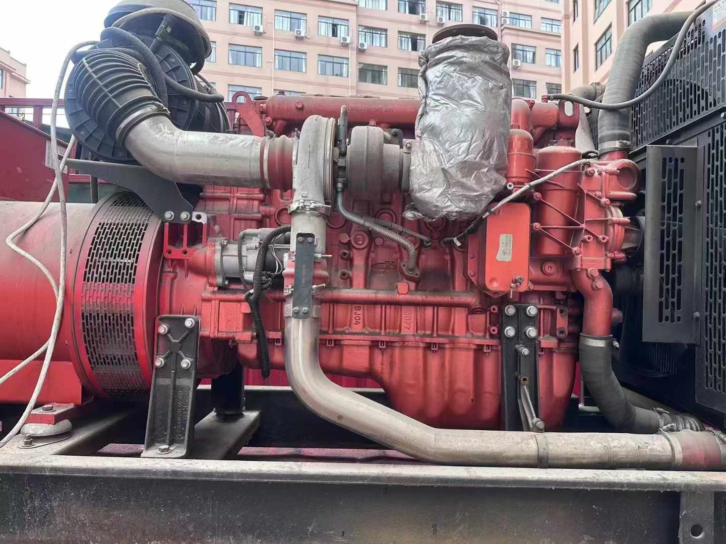靖安如何选择适合 600kW 柴油发电机组的过载保护器？